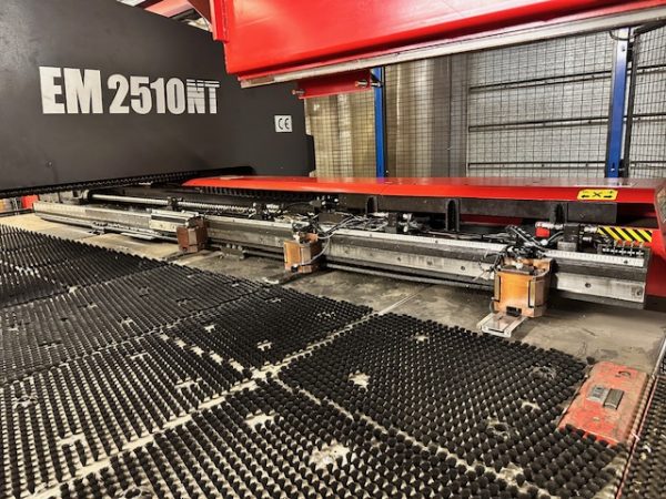 Amada EM2510NT electric punch - Image 4