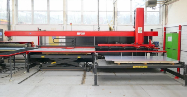 LKI PM 300 LOAD UN LOAD STOCK NO 01981 - Image 2