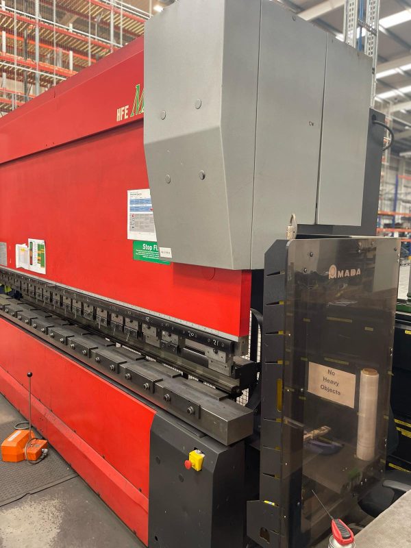 Model Amada HFE M2 220t 4m, 8 axis Press Brake - Image 4