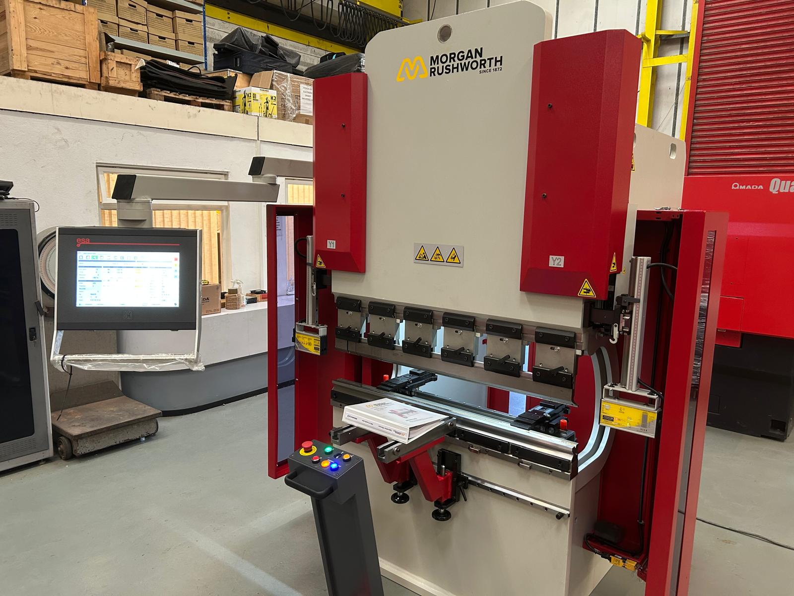 BAYKAL PBS 1250-40 HYDRAULIC DOWNSTROKING CNC PRESS BRAKE - Image 5