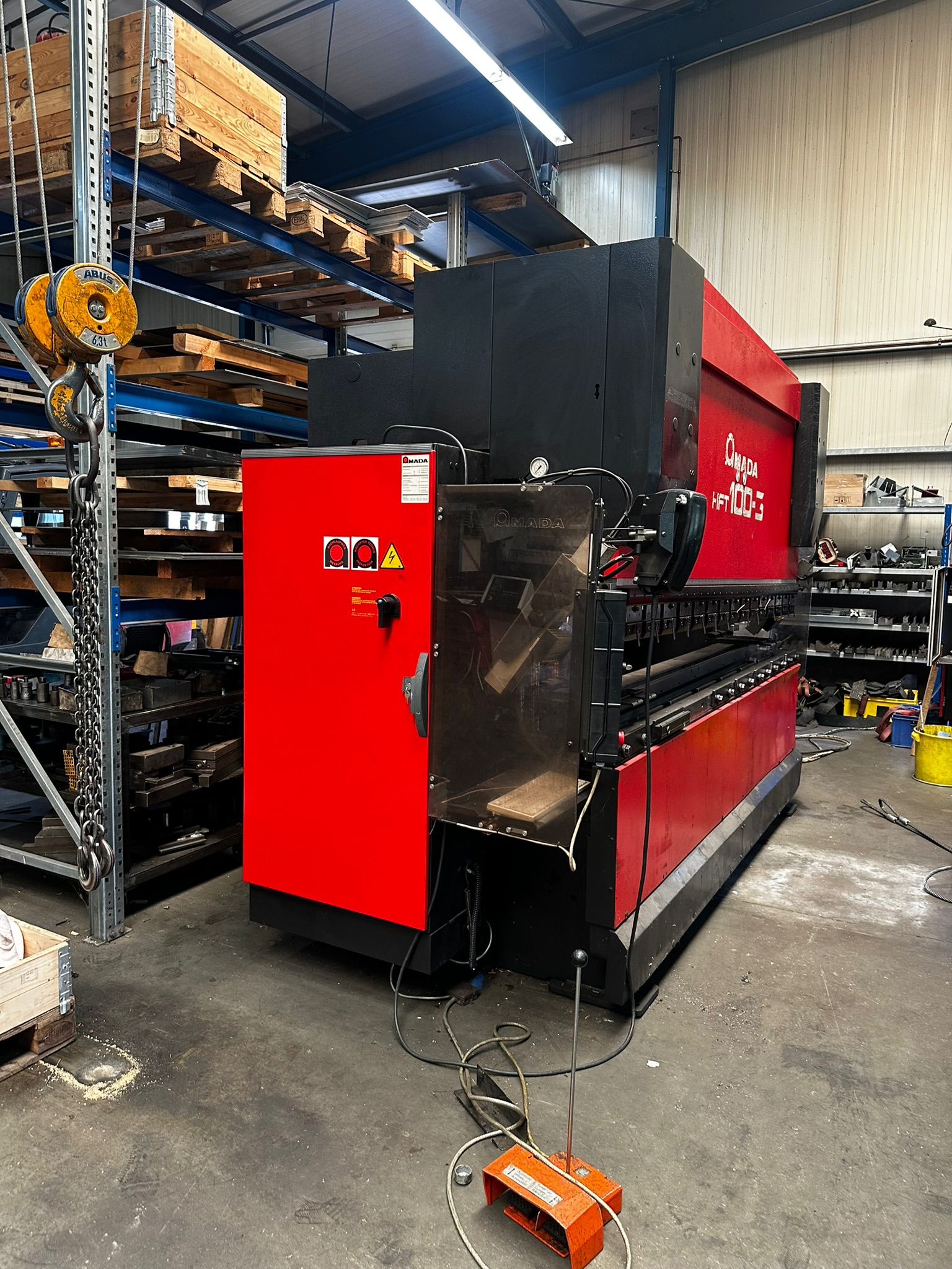 AMADA press brake HFT 100-3 - Image 3
