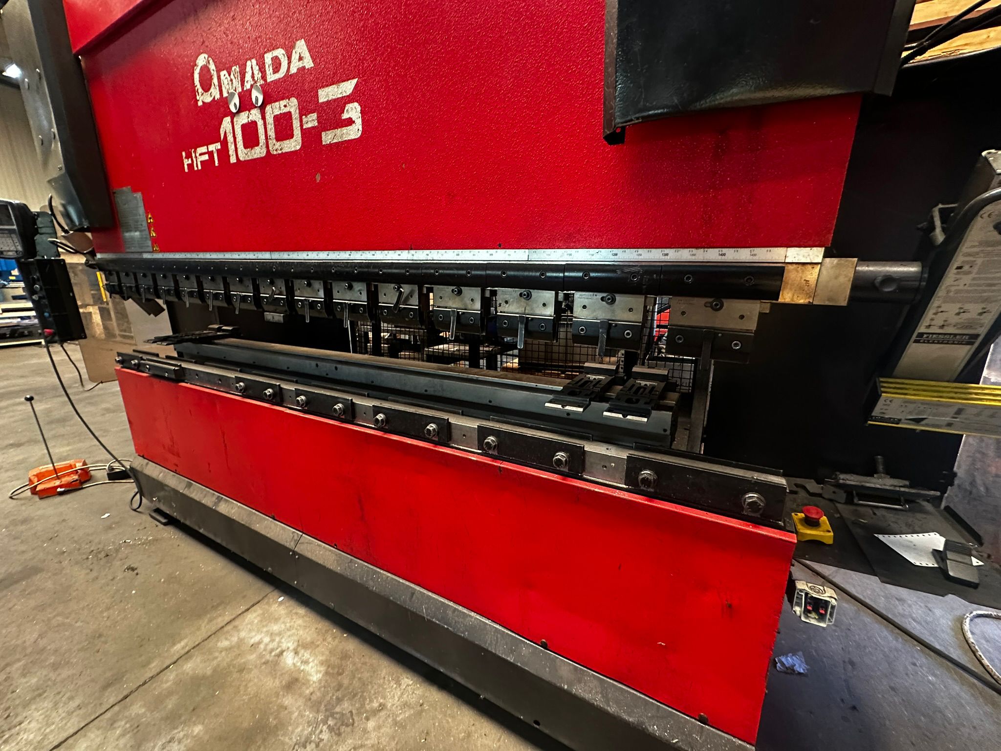 AMADA press brake HFT 100-3 - Image 4