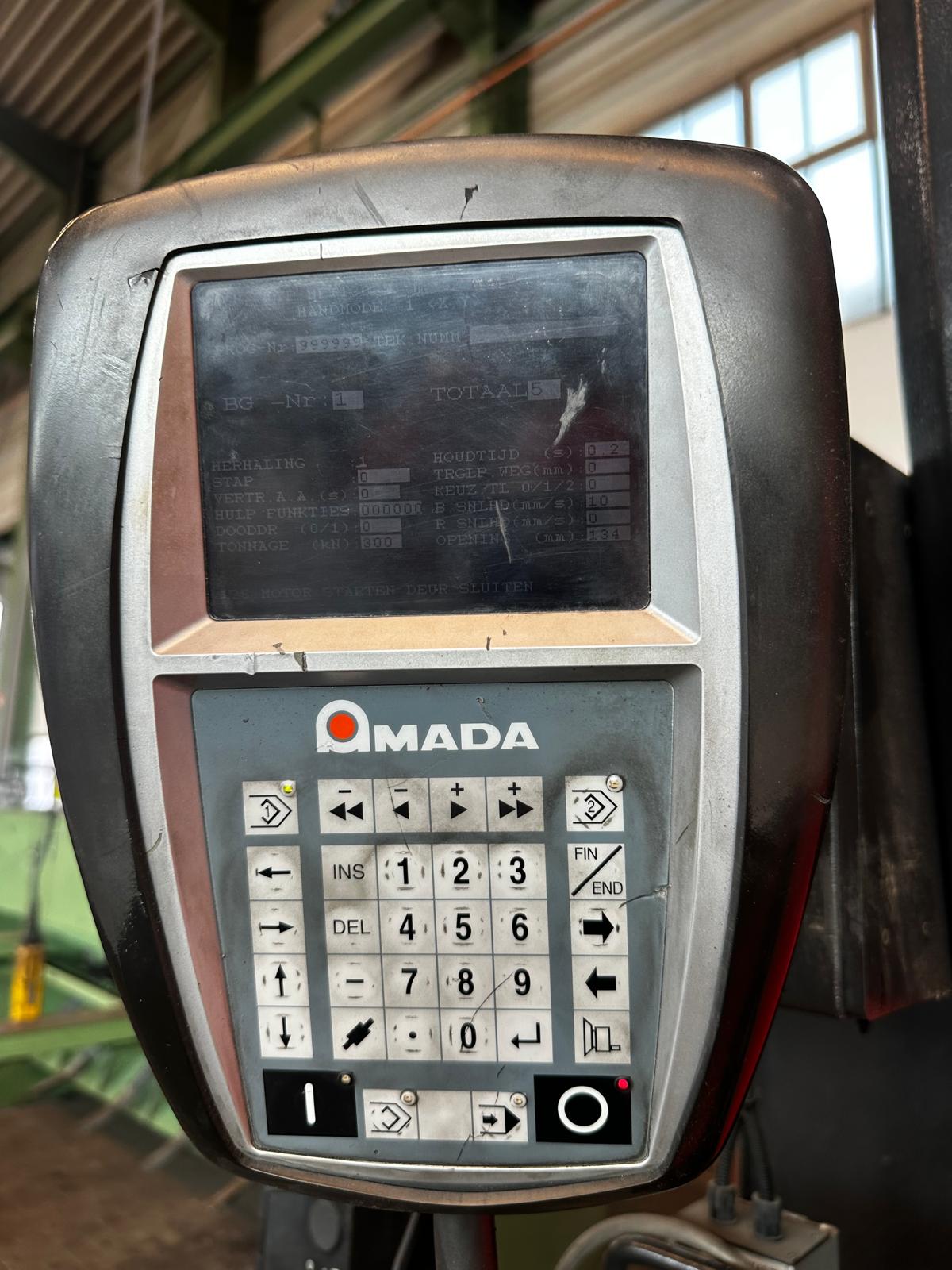AMADA press brake HFT 130-3 - Image 3